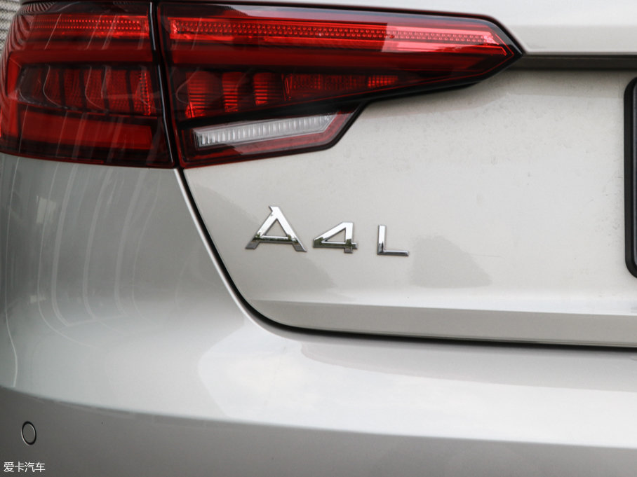 2017WA4L 45 TFSI quattro L