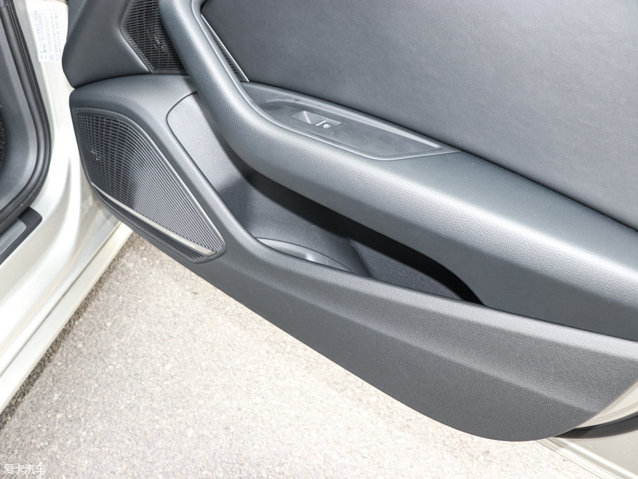 2017WA4L 45 TFSI quattro L