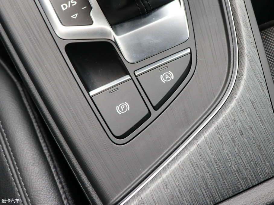 2017WA4L 45 TFSI quattro L