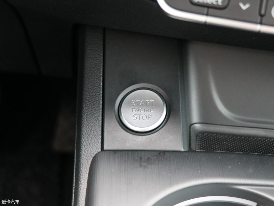 2017?yun)WA4L 45 TFSI quattro L(fng)