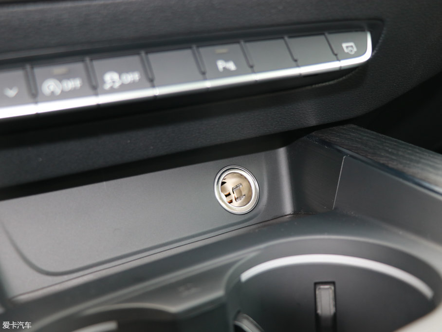 2017WA4L 45 TFSI quattro L