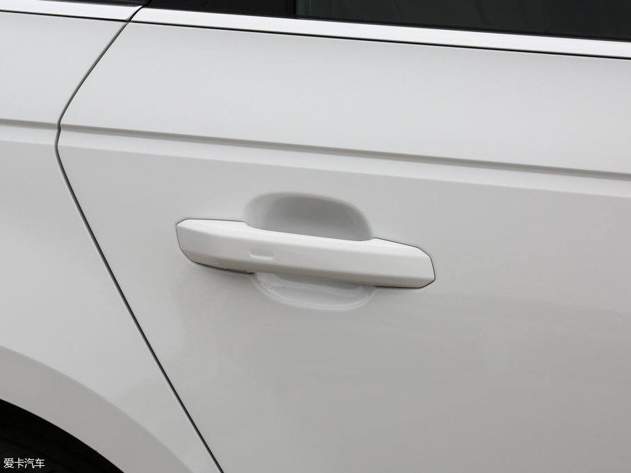 2017WA4L Plus 40 TFSI r