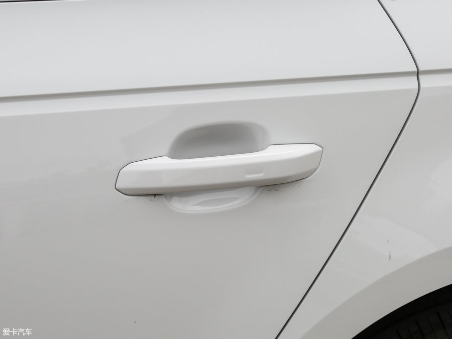 2017WA4L Plus 40 TFSI r