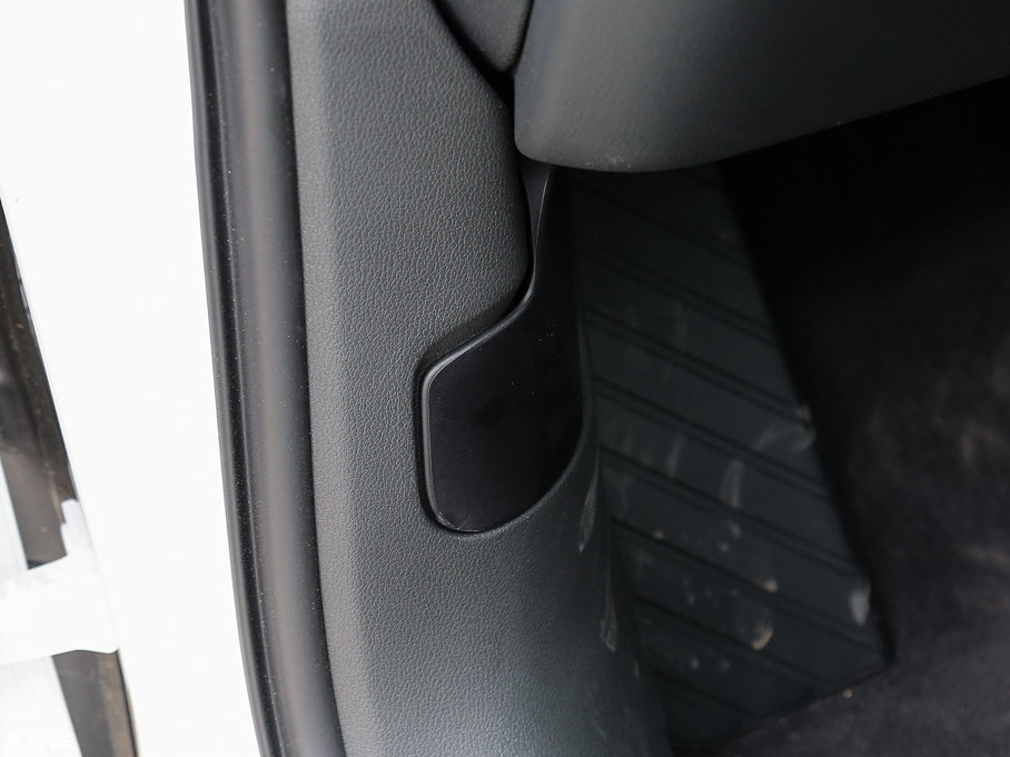 2017WA4L Plus 40 TFSI r