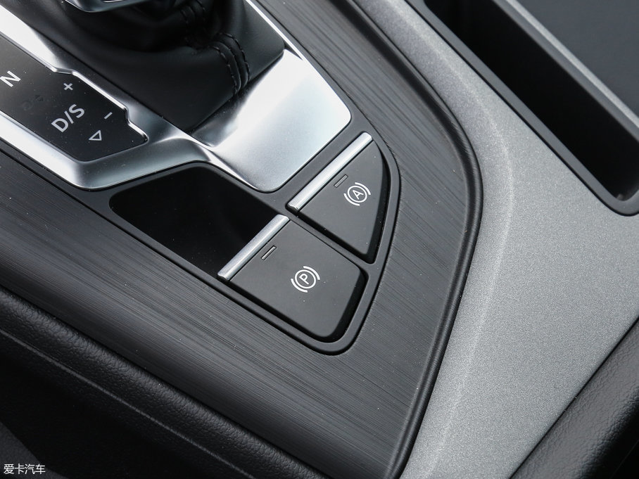 2017WA4L Plus 40 TFSI r