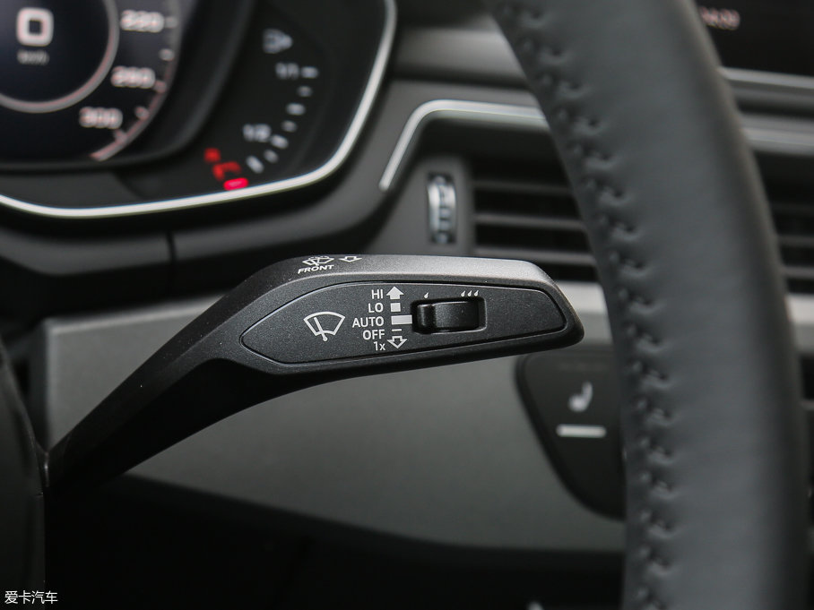 2017WA4L Plus 40 TFSI r