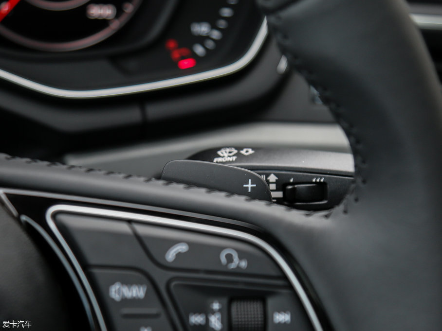 2017WA4L Plus 40 TFSI r