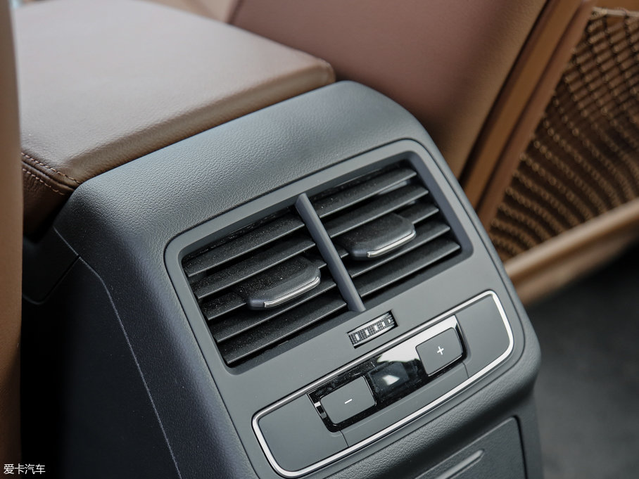 2017WA4L Plus 45 TFSI quattro L