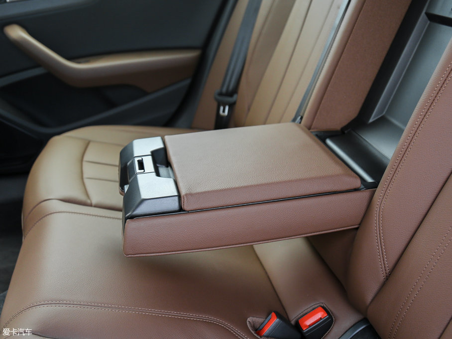 2017?yun)WA4L Plus 45 TFSI quattro L(fng)