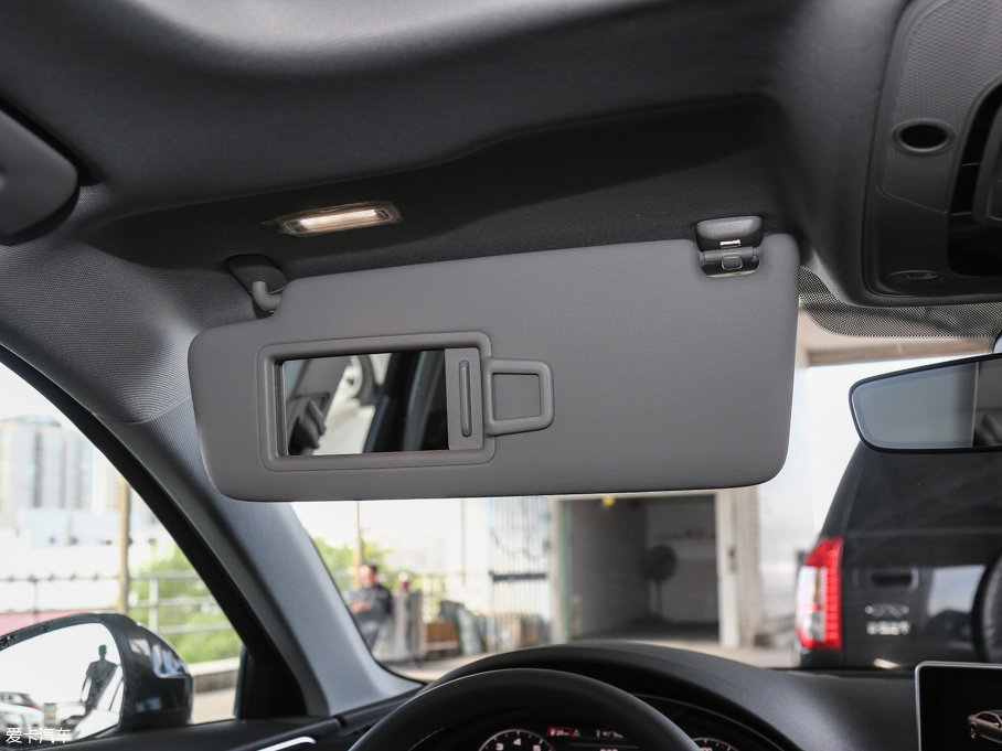 2017?yun)WA4L Plus 45 TFSI quattro L(fng)