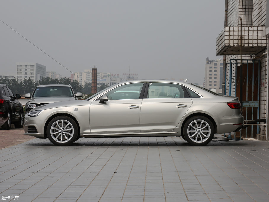 2017WA4L Plus 40 TFSI L