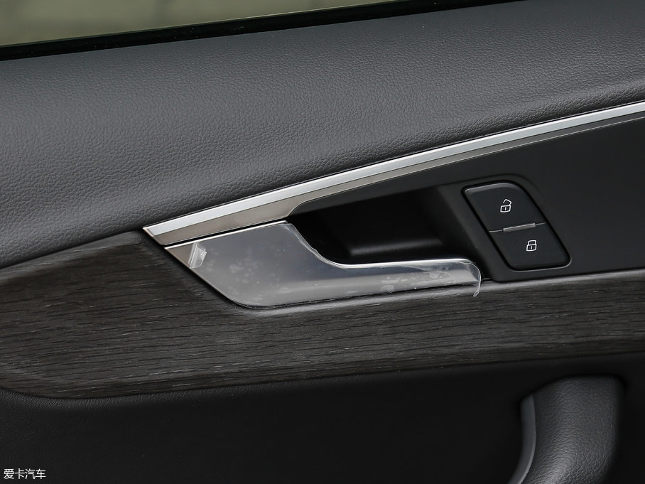 2017WA4L Plus 40 TFSI L