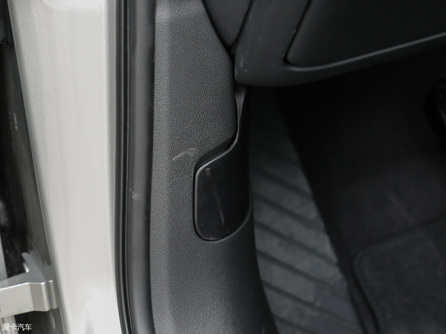 2017?yun)WA4L Plus 40 TFSI L(fng)