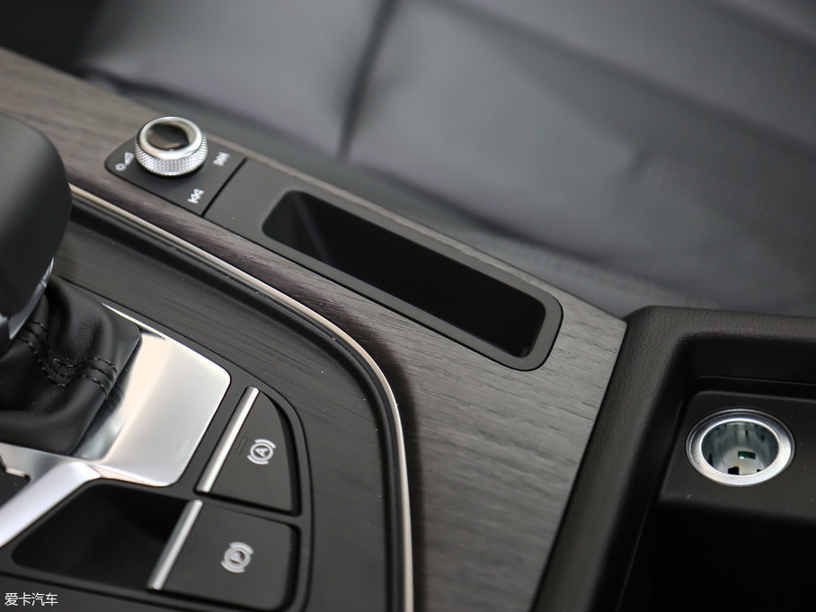 2017WA4L Plus 40 TFSI L