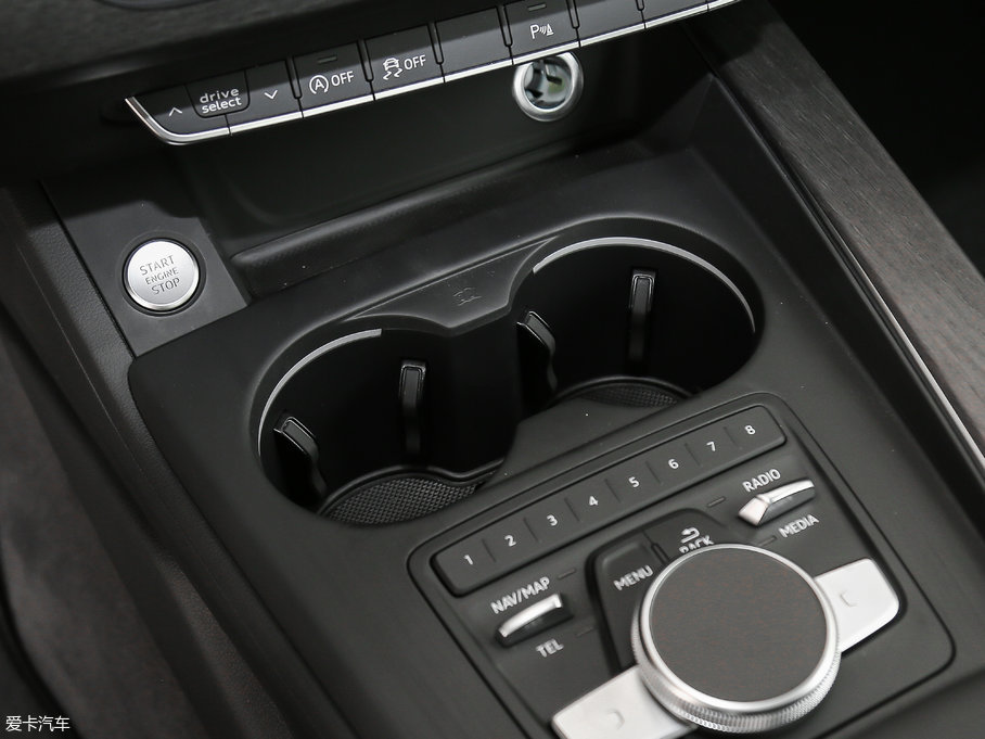 2017?yun)WA4L Plus 40 TFSI L(fng)