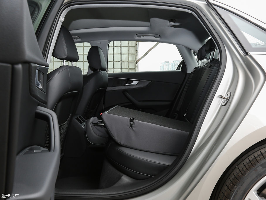 2017WA4L Plus 40 TFSI L