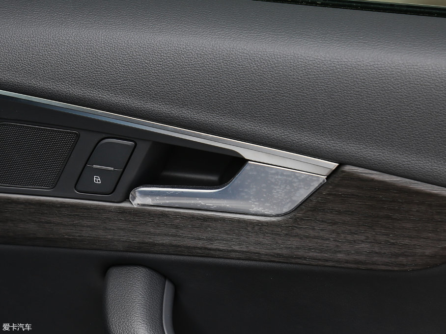 2017WA4L Plus 40 TFSI L