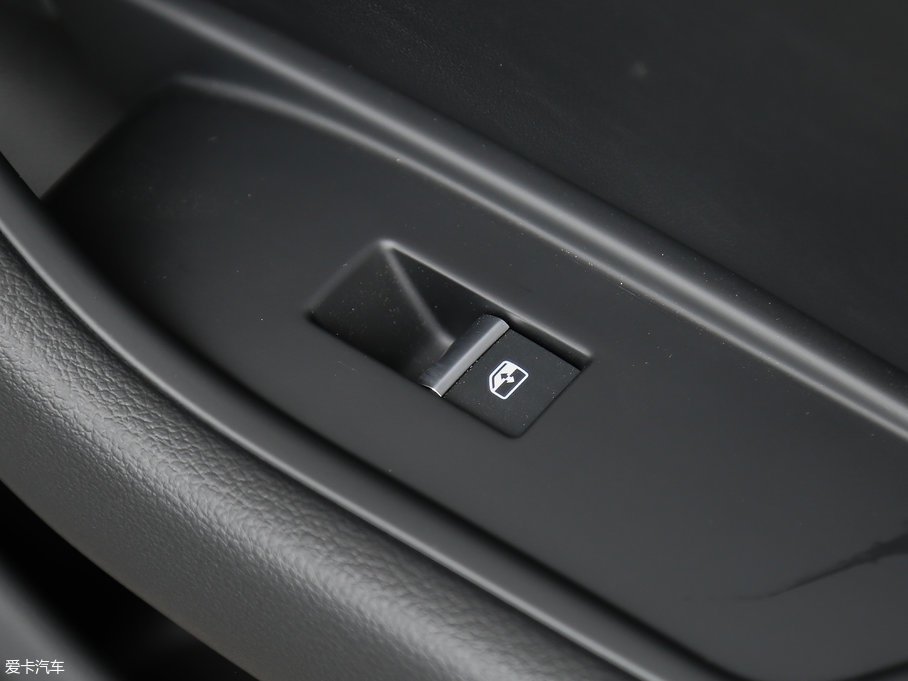 2017WA4L Plus 40 TFSI L