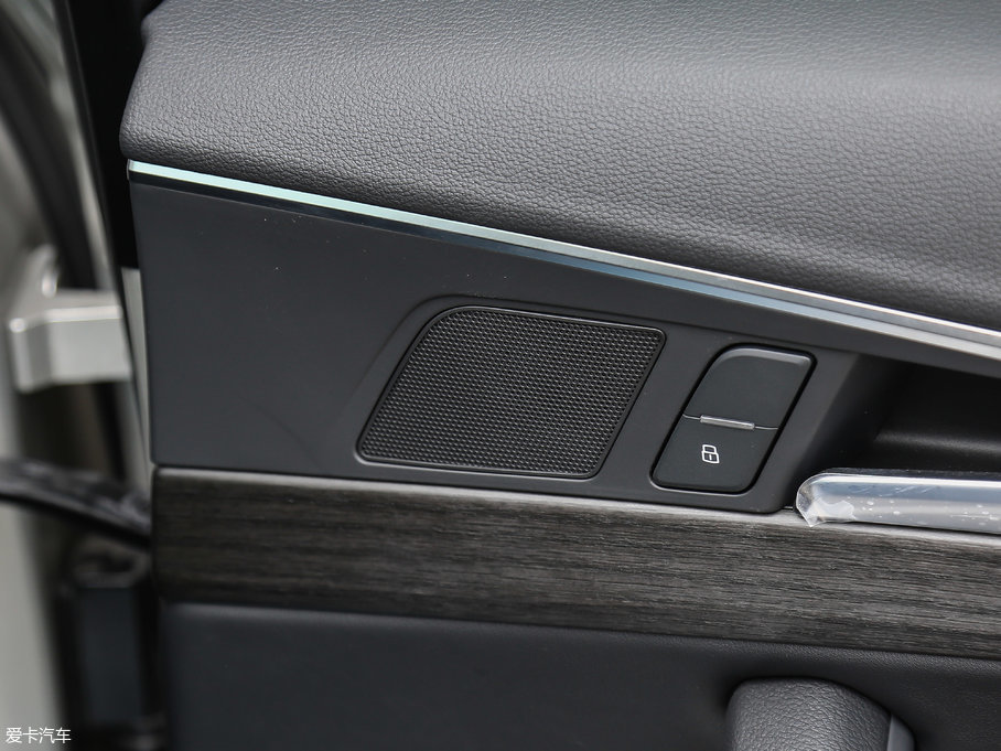 2017WA4L Plus 40 TFSI L