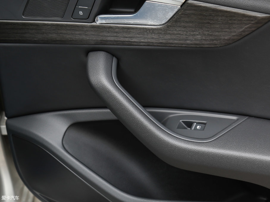 2017WA4L Plus 40 TFSI L