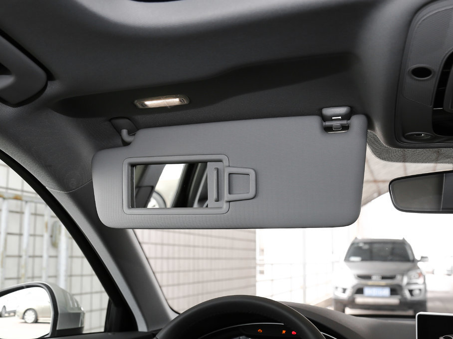 2017WA4L Plus 40 TFSI L