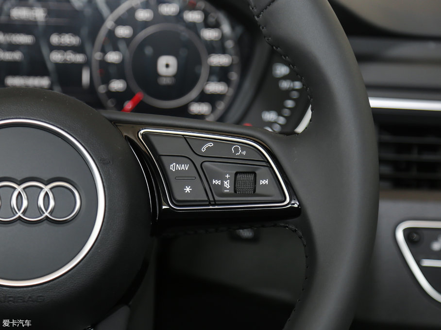 2017WA4L Plus 40 TFSI L