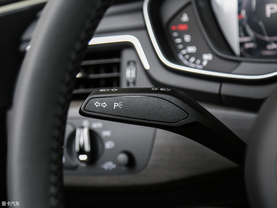 2017?yun)WA4L Plus 40 TFSI L(fng)