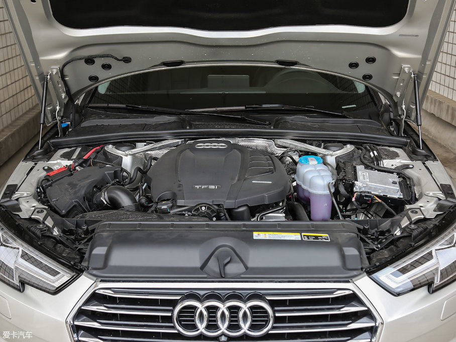 2017WA4L Plus 40 TFSI L