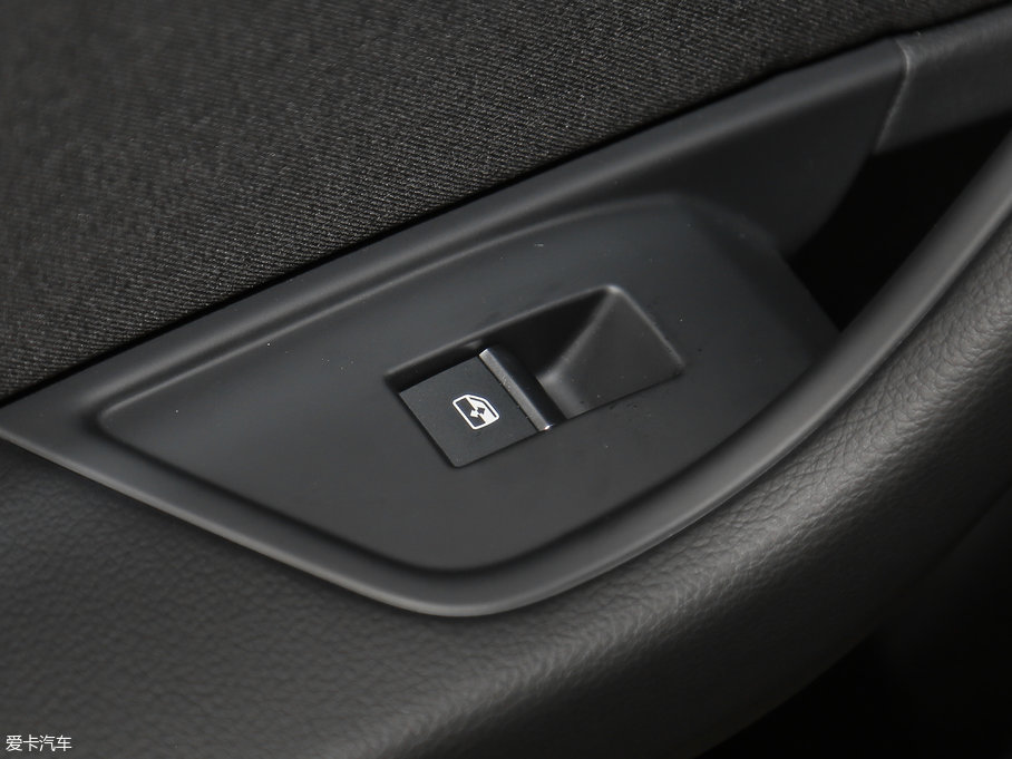 2017WA4L Plus 40 TFSI Mȡ