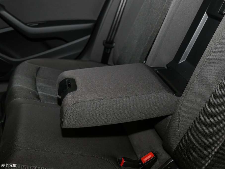 2017WA4L Plus 40 TFSI Mȡ