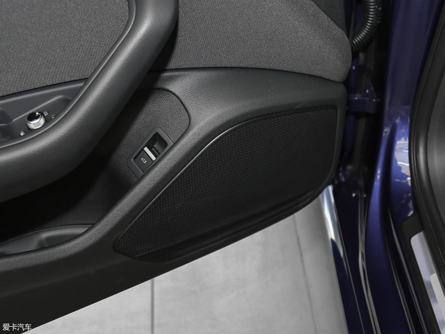 2017?yun)WA4L Plus 40 TFSI M(jn)ȡ