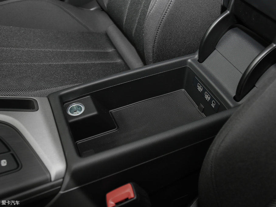 2017WA4L Plus 40 TFSI Mȡ