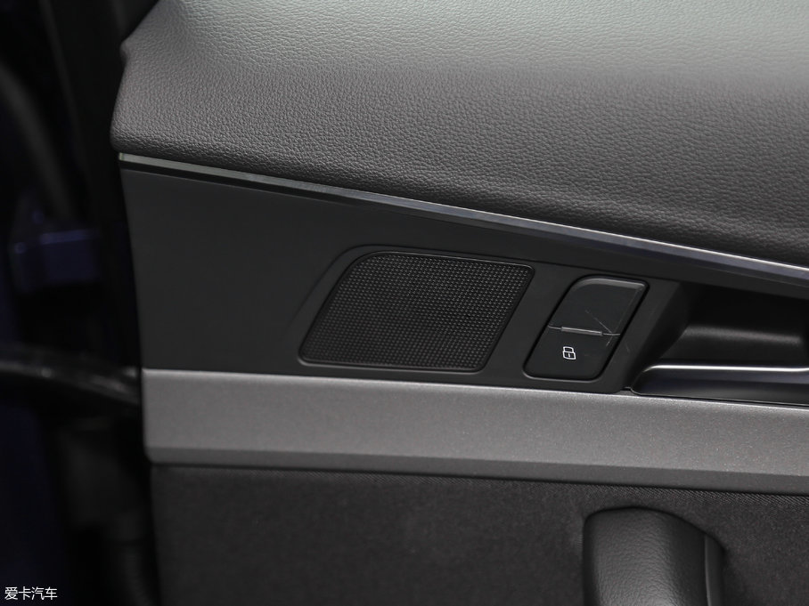 2017?yun)WA4L Plus 40 TFSI M(jn)ȡ