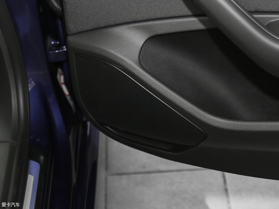 2017WA4L Plus 40 TFSI Mȡ