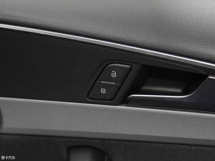 2017?yun)WA4L Plus 40 TFSI M(jn)ȡ