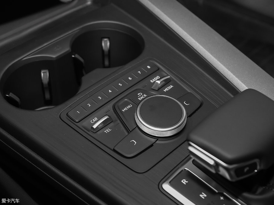 2017WA4L Plus 40 TFSI Mȡ