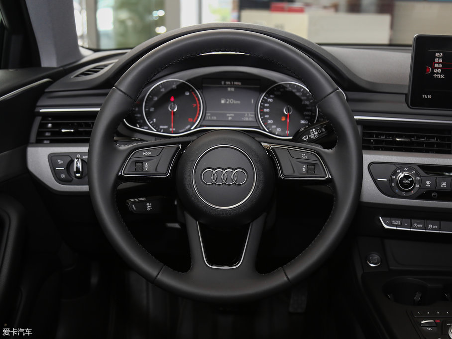 2017WA4L Plus 40 TFSI M(jn)ȡ