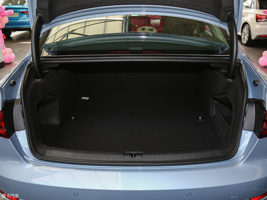 2017WA4L Plus 40 TFSI Mȡ