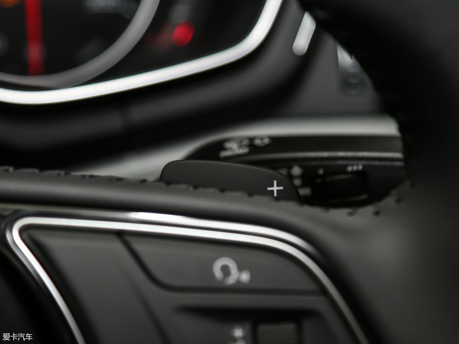 2017?yun)WA4L Plus 40 TFSI M(jn)ȡ