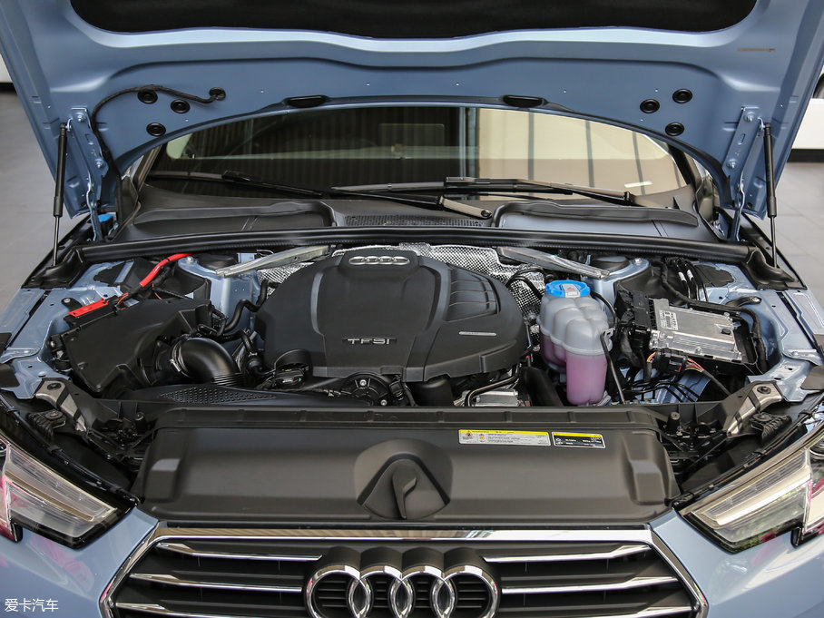 2017WA4L Plus 40 TFSI M(jn)ȡ