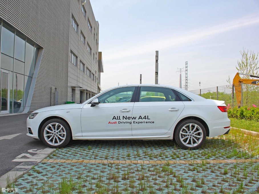 2017WA4L 45 TFSI quattro L(fng)