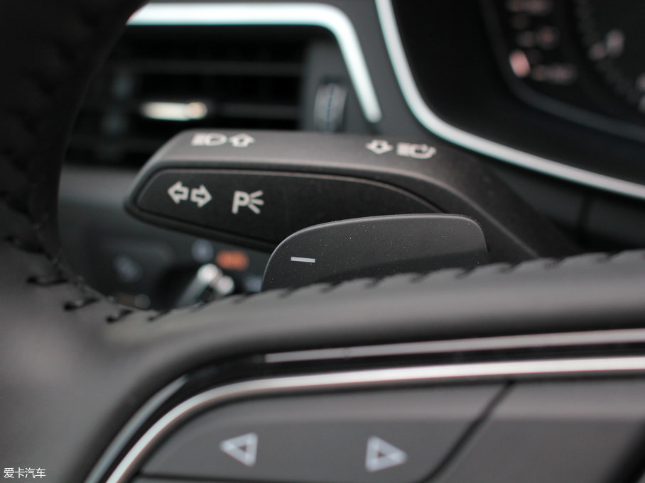 2017WA4L 45 TFSI quattro L