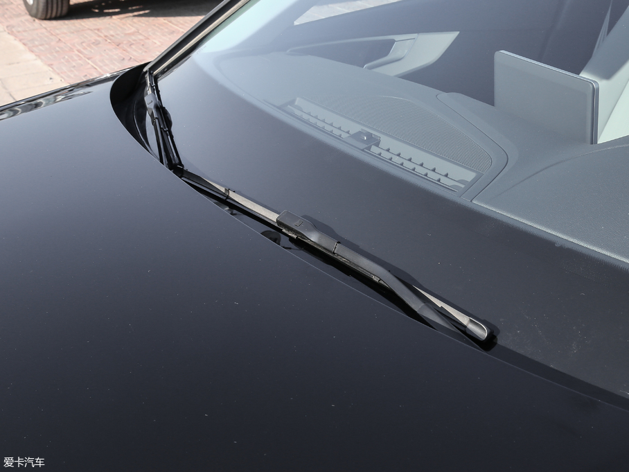 2017WA4L Plus 40 TFSI r