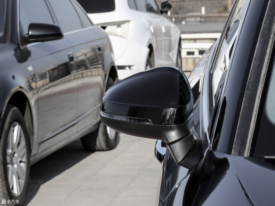 2017WA4L Plus 40 TFSI r