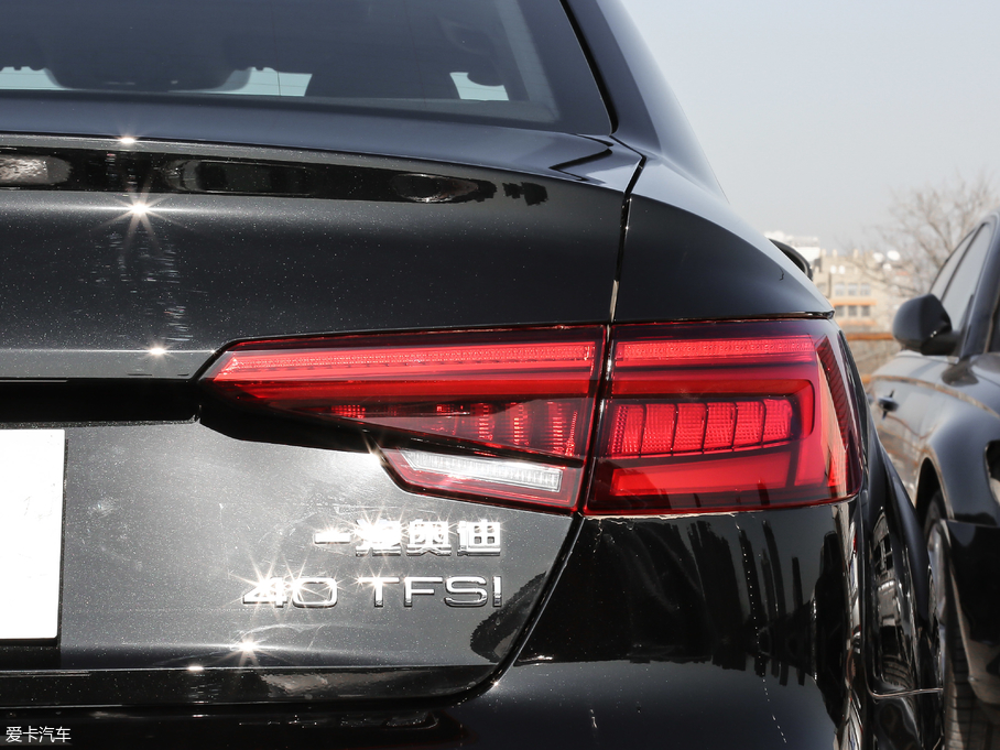 2017WA4L Plus 40 TFSI r