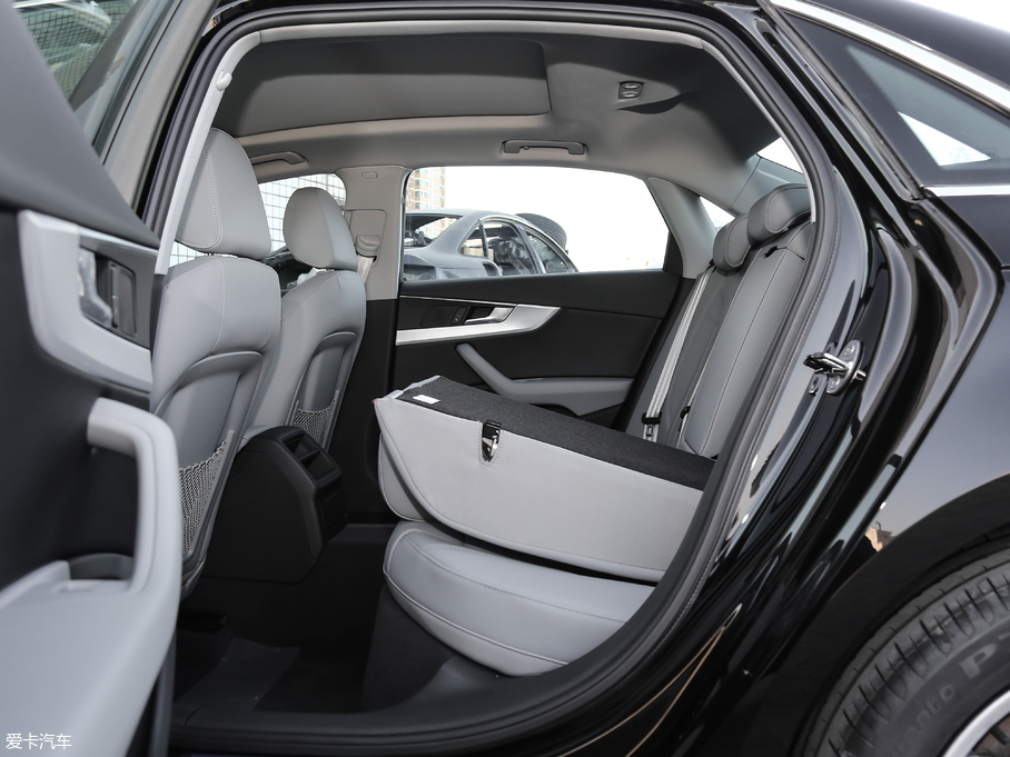 2017?yun)WA4L Plus 40 TFSI r(sh)