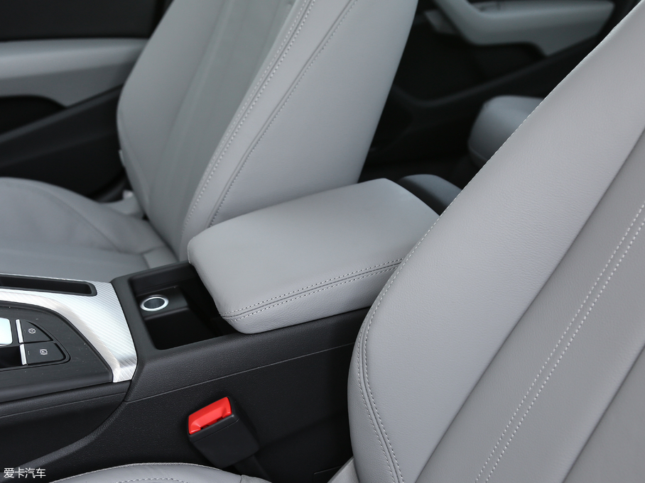 2017?yun)WA4L Plus 40 TFSI r(sh)