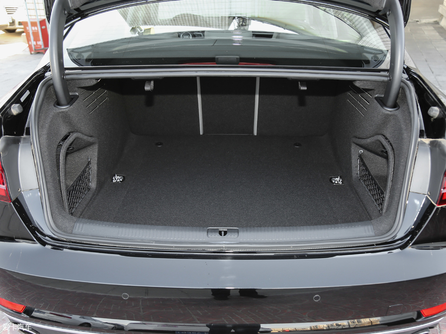 2017WA4L Plus 40 TFSI r