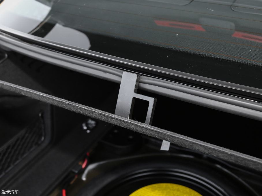 2017WA4L Plus 40 TFSI r