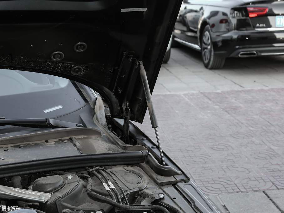 2017WA4L Plus 40 TFSI r